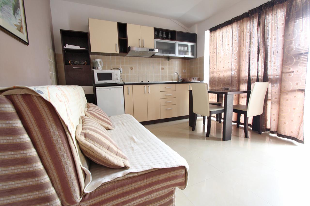 Apartmani Irena Petrovac Exterior foto